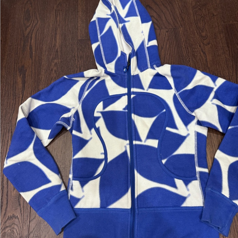 lululemon athletica Blue and White Women's Scuba Sweatshirt